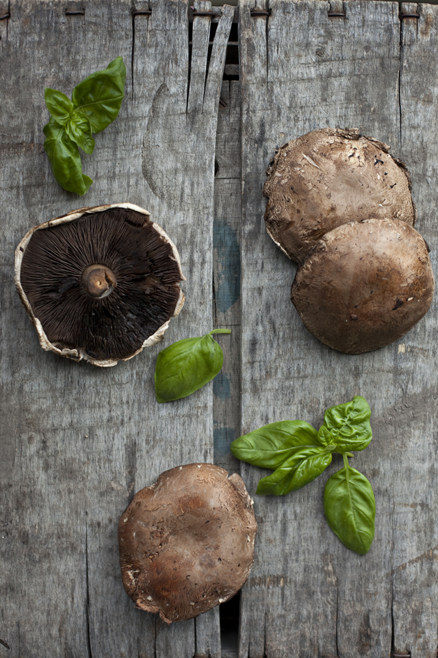 Portabella mushrooms with basil.